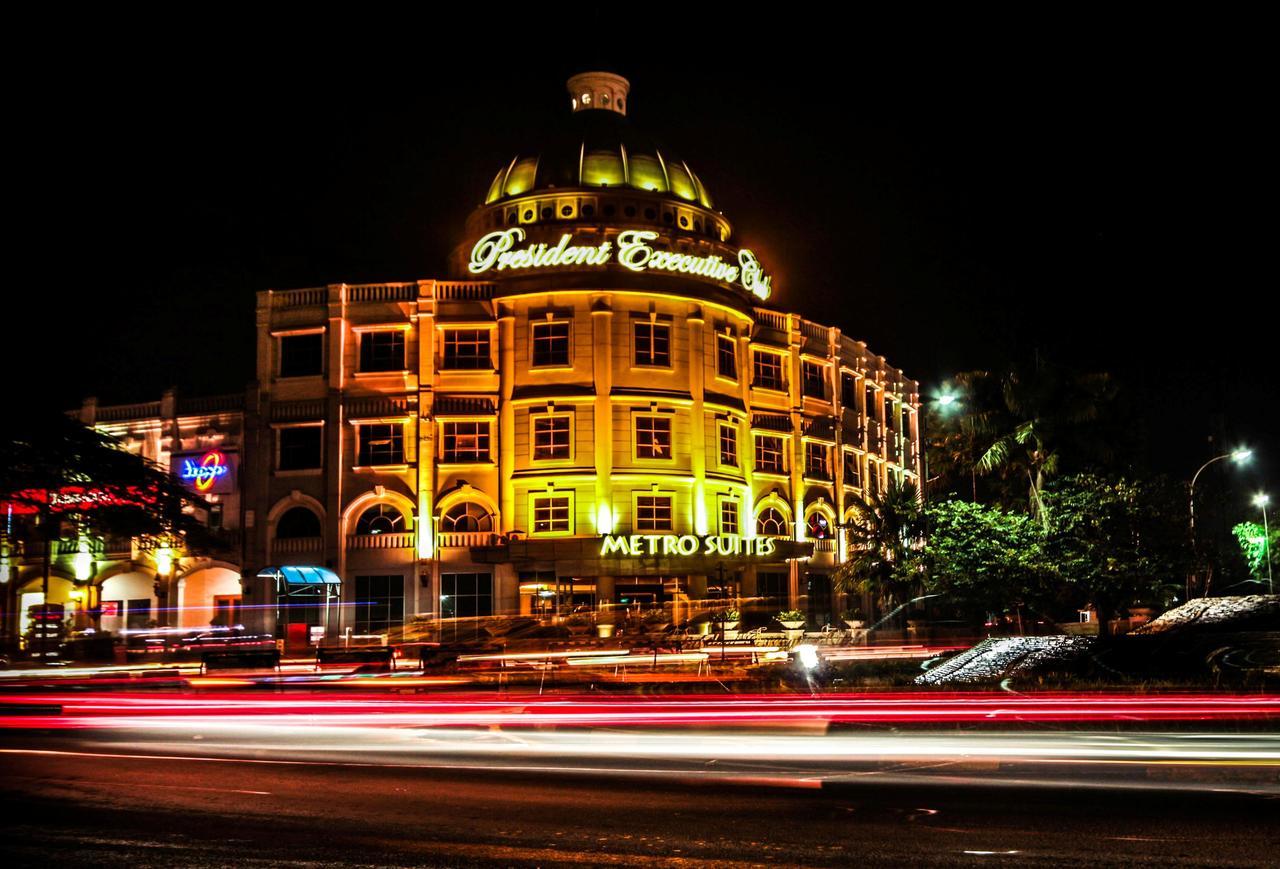 Отель President Executive Club Чикаранг Экстерьер фото